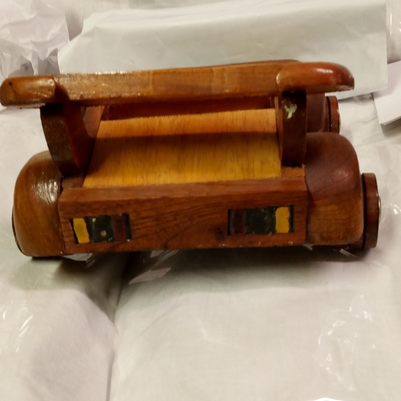 Vintage Handcrafted Wooden Antique Roadster Classical Car - Picture 5 of 13